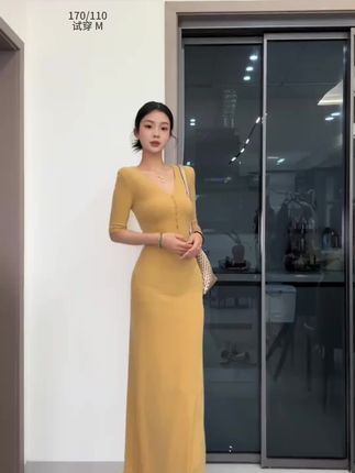 藏蓝色v领短袖连衣裙女夏季纯欲修身鱼尾长裙显身材收腰包臀裙子#连衣裙#包臀裙#修身显瘦#显身材穿搭 #夏季新款