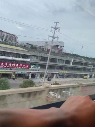 #世人慌慌张张只为碎银几两 #出行 #高铁 #上热搜 #在路上