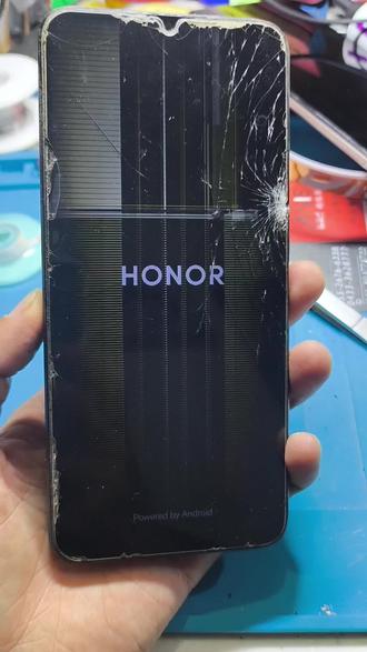 荣耀畅玩40更换屏幕,现场操作,立等可取#图们 #图们口岸 #图们江 #手机维修