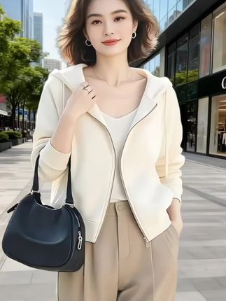 #我是又甜又酷的流光系少女 #洋气减龄卫衣 #休闲百搭卫衣 #时尚休闲开衫外套 #卫衣穿搭