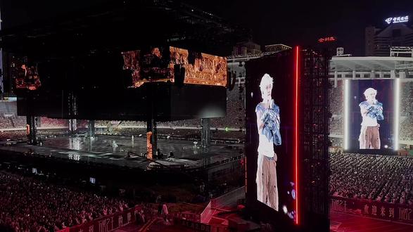 一开始以为荧光棒不亮是设计的,原来是真的“退票”
这场是遗憾的,还是期待我们下一场再见#薛之谦万兽之王 #广州