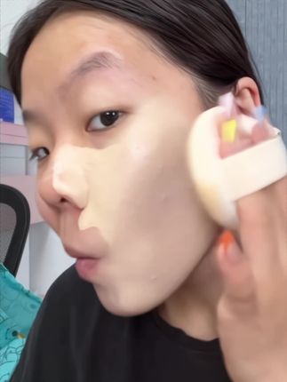 平价好用粉底液推荐,又挖到好用的粉底液了!持妆服帖不暗沉#粉底液推荐 #粉底液真实测评 #平价好物分享 #美妆种草