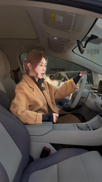 名爵MG4新车买回来一定要知道的实用小技巧!名爵MG4车主都会遇到的几个常见问题,把一些实用的教程分享给大家!,建议点赞收藏避免找不到!#9万级两箱六边形战士 #MG4购置税托底补贴
#全新MG4半固态震撼来袭 #400公里性价比担当#全新MG4