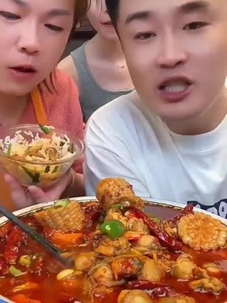 #原汁无沙花蛤肉 #快来一起尝个鲜 精心挑选过的花蛤肉,每个都饱满干净无沙,做个鲜汤特别香,吃起来鲜美可口