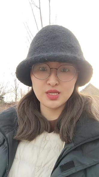 腊月二十三,提前回老家过年了。听了俺妈说的话,心里可不带劲