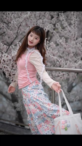 今天在宿迁黄河公园抓个美女拍樱花,大家帮我看看拍的怎么样呀#樱花拍照#悍匪摄影#宿迁约拍 #宿迁拍照
