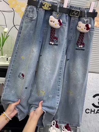 #高品质童装 #百搭神裤 #牛仔裤穿搭 #晒晒我的秋日穿搭 #毫不费力地打开初秋穿搭