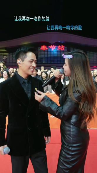 #金美希 也来索图大舞台啦!
火花太强😎索图老师都不敢直视美希小姐姐🤔
索图&金美希合作《求佛》人气值49.5万
#索图大舞台 @索图 @金美希🌞⁹⁰³