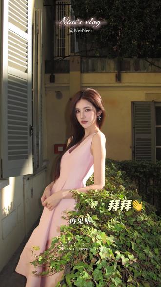 有机会一定要去米兰的蔻蕊逛逛呀~
#CURIEL #米兰 #春日穿搭