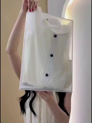 #轻奢极简 #高级感穿搭 #欧韩穿搭 #气质仙女裙穿搭