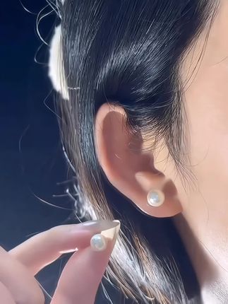 #淡水珍珠 #珍珠耳钉 #养耳洞
