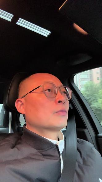 国外是如何处理淘汰蛋鸡的? 还是董对自己的粉丝和丈母娘们好#董宇辉#淘汰蛋鸡#黄油鸡#麻黄鸡#鸡汤