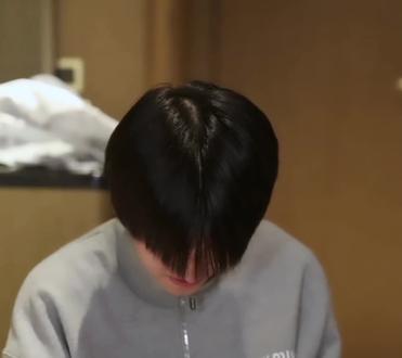 “左奇函你要好好爱自己”我不行了🥺#左奇函#张函瑞