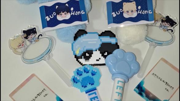 这次没让宝宝们光屁股出镜了
#补药笑娜 #哭森么昂 #mini猫爪 #左航 #开箱视频