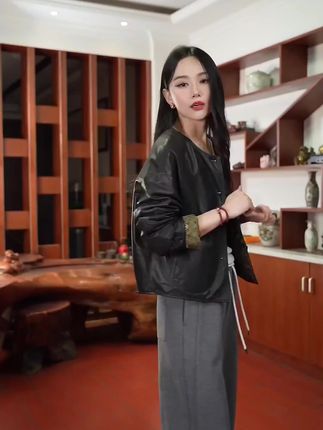 哇!168156【双城记】两面穿植鞣小绵羊皮女夹克超柔软 #植鞣绵羊皮 #柔软皮衣 #双城记皮夹克 #柔软女外套 #休闲夹克