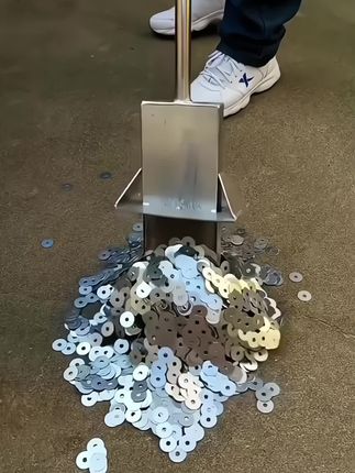 #强磁拾铁器 强力吸钉吸废铁吸铁神器超强磁铁#抽拉式拾铁器