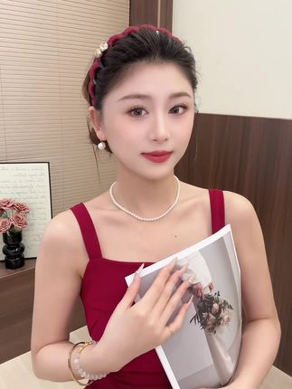 #美出新高度 #发箍这样戴好美 #头饰发饰美出高级感 #高颅顶显脸小 #发饰头饰真的很加分