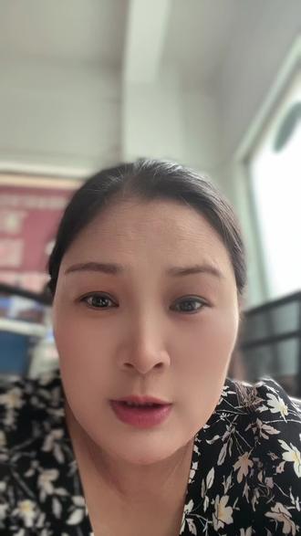 上汽大通V80G10T60T70V90发电机调节器,你们愿意修发电机的客户,无需担心没有配件,发电机轴承,铜环,皮带轮,轴承套,发电机后防尘盖。#全国发货欢迎合作 #发电机 #汽车零部件