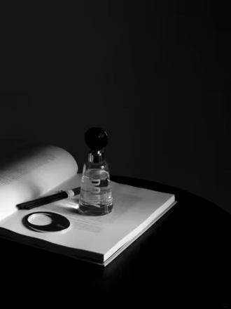 骨科上不了台面,那我跪着看#剪辑#小说##一屋暗灯