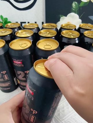 啤酒还是得喝精酿才够味,超市里一箱都要八九十,你看看我这个链接两箱才多少钱?真的可以囤两箱 ,朋友聚会,烧烤,火锅深夜小酌一杯