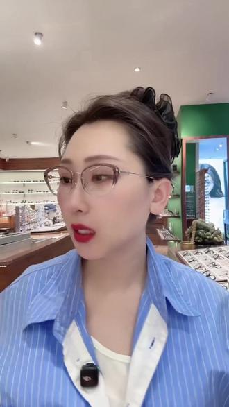 时尚磨砂黑猫眼!男女都能戴的超轻眼镜框