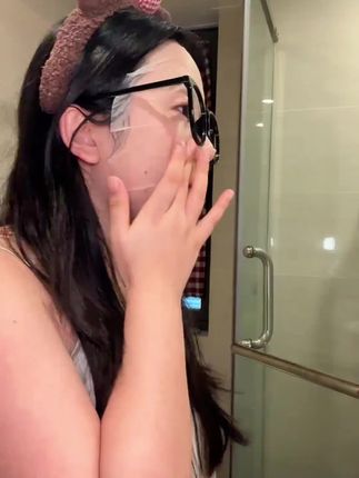 夏天脸出油多毛孔粗大的姐妹!快来冲薇诺娜细致毛孔面膜的活动!#薇诺娜 #毛孔粗大 #面膜