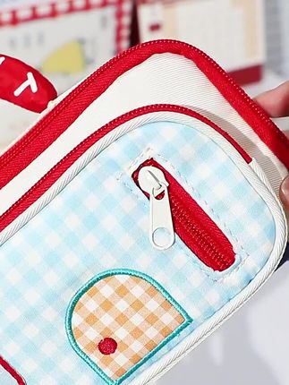 超大容量笔袋,告别杂乱无章的学习桌面! 这个超好看的小袋子!真的太好用了!!!里面能装好多东西~快来看看吧~#学生党好物推荐#学习用品#文具#文具安利#大容量