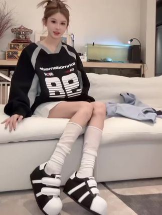 谁能拒绝一双增高6厘米的魔术贴板#宝藏鞋子 #百搭鞋子 #女鞋 #女鞋推荐