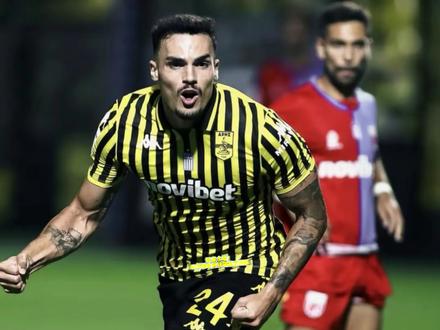 山东泰山全队正在广州进行冬训,据闪电体育记者了解,一位来自葡萄牙的潜力中生代球员,在竞技层面也获得泰山队教练组认可 阿尔瓦罗出自葡萄牙本菲卡俱乐部的青训体系,曾入选葡萄牙U19、U21青年国家队。2021至2025年间,他效力于葡超埃斯托里尔俱乐部,累计出场超100次。2025年夏天,他转会加盟希腊阿里斯俱乐部,双方已于2026年2月12日正式解约 #佩德罗阿尔瓦罗 #山东泰山队 #实况足球手游 #易球成名计划 #实况足球online