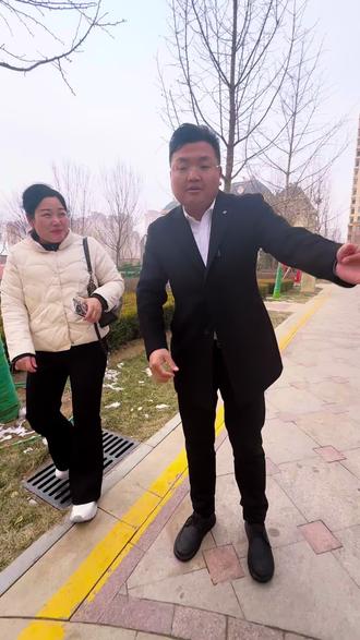 在城里住,为何三房两卫的卖的好,就说说居住方式公公婆和儿媳妇上一个厕所很多人就不自在,一卫的儿媳妇不念声,多是不好意思说#保定志强安家