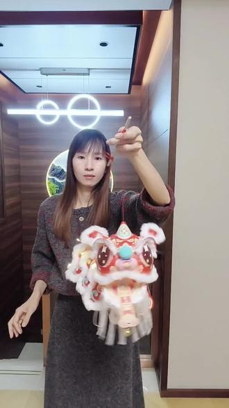 #传统醒狮文化 #创作者中心 #创作灵感 #醒狮灯笼diy #花灯 醒狮灯笼穿绳教程