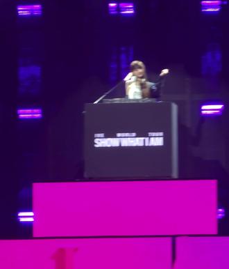 来看这个耍帅失败的 DJ 圆 二巡是真的开心啊!!!
#张元英 #ive #supernovalove