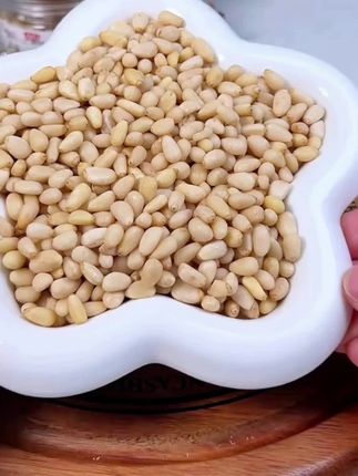 喜福农新货松子仁原味孕妇儿童去壳零 食东北松子仁配料只有松子仁#松子仁 #东北松子 #太好吃了 #好物推荐🔥 #营养丰富