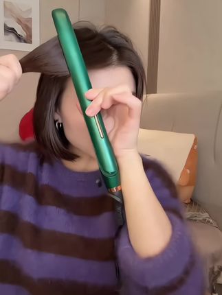 气质简单得八字外翻发型,快来学习,太好看了 八字外翻 气质短发 发型 卷发 抖音好物狂欢节气质简单得八字外翻发型,快来学习,太好看了 #八字外翻 #气质短发 #发型 卷发 抖音好物