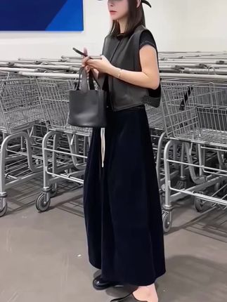 #晒晒我的秋日穿搭 #秋季日常实用穿搭思路分享 #早秋穿搭三分钟出门不是梦 #秋季穿搭 #秋季搭配