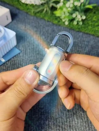#钥匙扣灯 #钥匙扣挂件 #便携式照明灯 #户外应急灯#小东西大用处