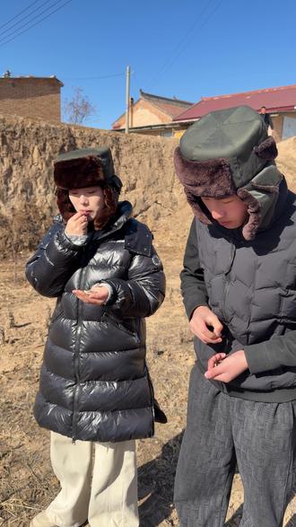 这不是污染环境吗 #搞笑 #过年回家