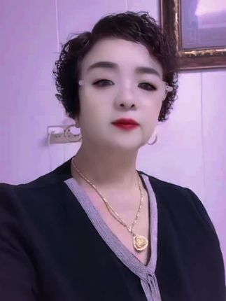 #自我欣赏也是一种美 。
