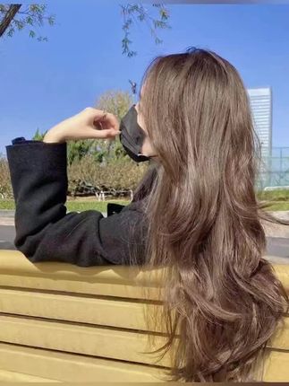 #自己在家染头发 #自己染发系列 #夏季显白发色 #想染就染 #美出高级感 @DOU+小助手 @DOU+上热门