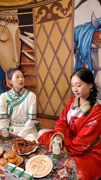 草原菌种慢发酵,喝着肠胃没负担,口感还超醇厚!我每天一瓶的健康选择,真心推荐你也试试!#伊利草原酸奶