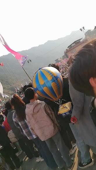 #人山人海太热闹了 #少数民族文化 #云南人能歌善舞不分年龄 #抖出家乡味 #秀出家乡美 ,移良落旺花山节相亲节日