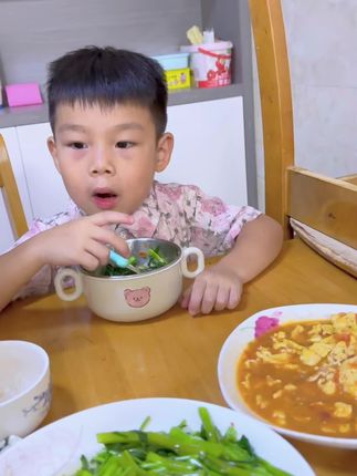 被恒宝上了课。#正能量 #规矩 #育儿经验分享