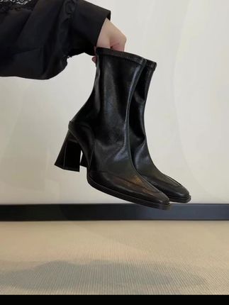 2025秋冬新款!超软百搭女粗跟短靴,上班穿超舒适 #上班舒适短靴 #复古弹力短靴 #秋冬短靴女款 #超软百搭短靴 #女款马丁靴