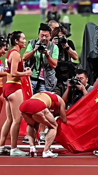 这才是中国遥遥领先,为中国女子田径运动员,点赞,您们是最棒的#体育赛事回忆杀 #田径比赛