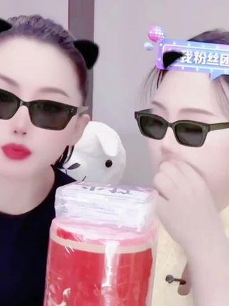 #贵阳二小姐 大侠来看小二,只要7.8就🔟盒,千万不要再用牙签剔牙了!这种一次性牙线用起来很方便,高弹力、耐磨耐拉扯,不容易断,可以轻松去除掉牙缝里的脏东西,还不会伤害牙龈。而且它还是独立包装的,出门带着也很方便,再也不用担心牙齿问题了。想要拥有健康的好牙齿,就赶快点击链接购买吧!#石大侠