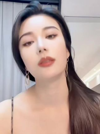 啊~春困秋乏的,甚是乏累,这你受的了吗#小性感 #撩人 #御姐 #有点上头