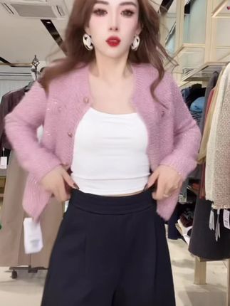 #小香风外套 #穿搭技巧 #谁穿谁好看系列 #爆款热卖中