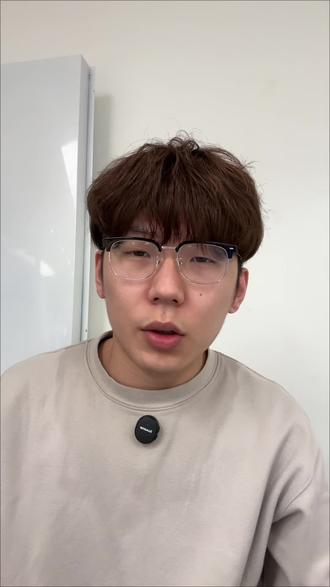 人间灯火闹元宵,天幕悬红月,Mate80长焦拉近宇宙与团圆的距离。#元宵节 #用红枫准出片 #鸿蒙越用越香#华为Mate80