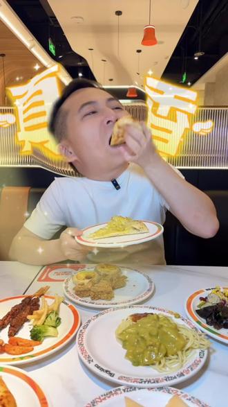臭烘烘的榴莲披萨有什么好吃的#比格比萨自助 #披萨自由 #炸鸡自由 #比格全民diy #冰激凌自由