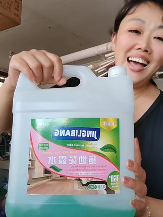 自己一直在用的拖地花露水,拖地一股香味,不油腻,非常好#好产品分享